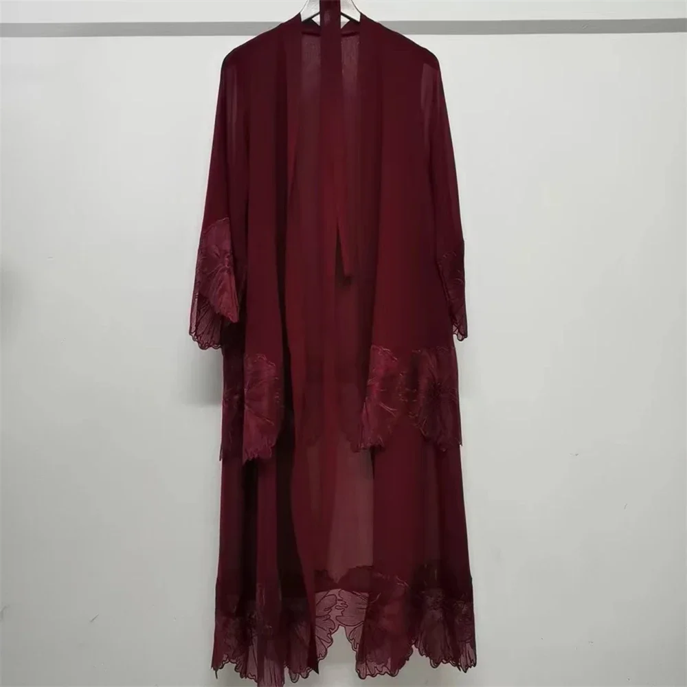 Embroidery Arabic - Abito lungo ricamato da donna musulmana