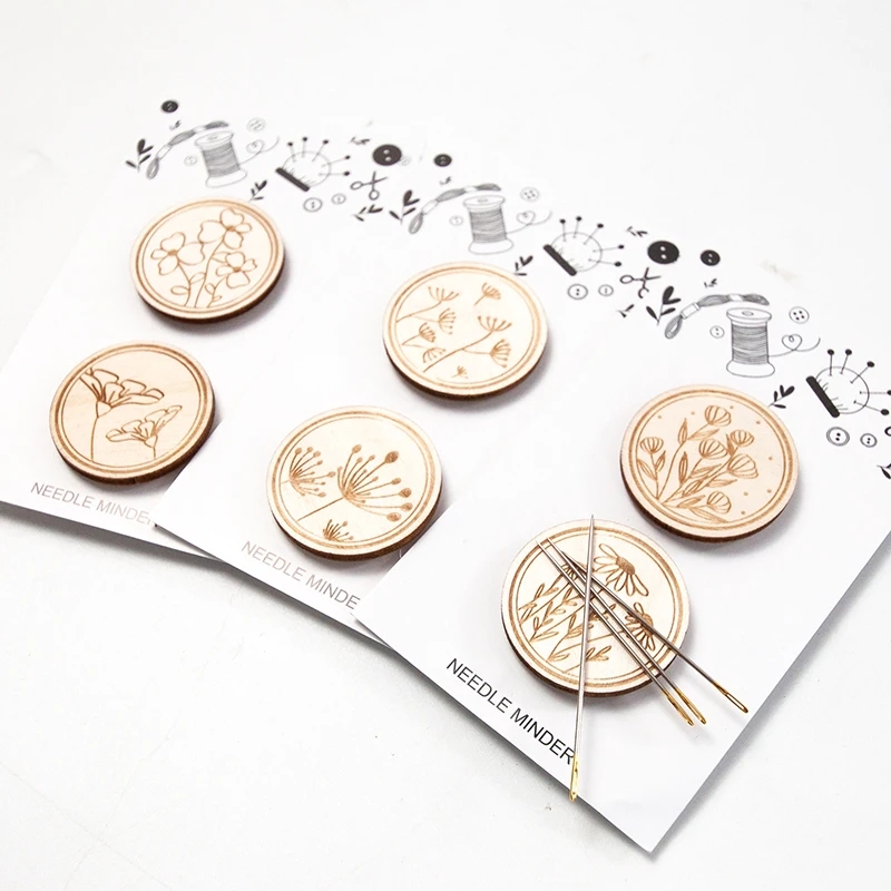 2 pezzi punto croce legno ago  - Needle Minder Magnet recensione e prezzo