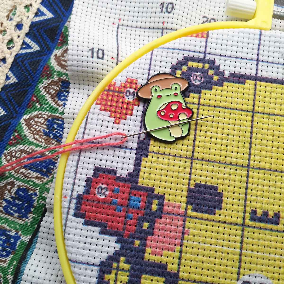 Porta Aghi a Forma di Rana per - Needle Minder Magnet recensione e prezzo