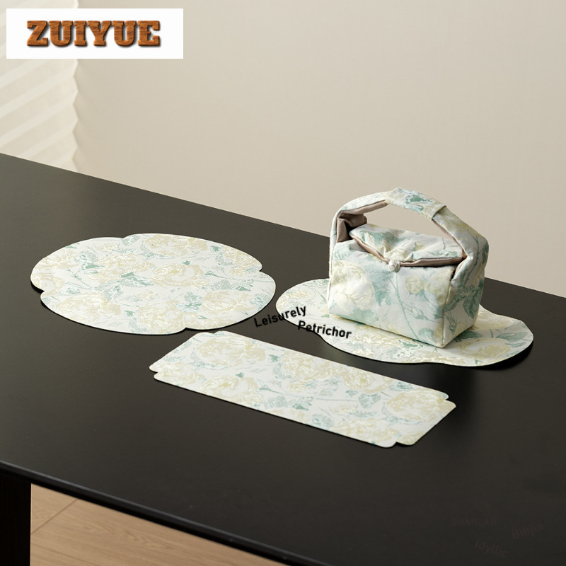 Tappetini da tè con ricamo in  - Embroidery Yellow recensione e prezzo