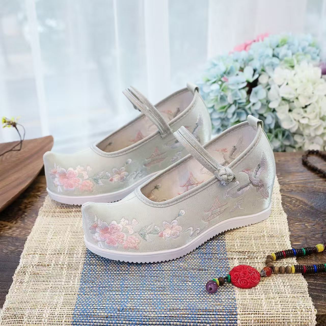 Scarpe da donna ricamate inter - Embroidery Canvas recensione e prezzo