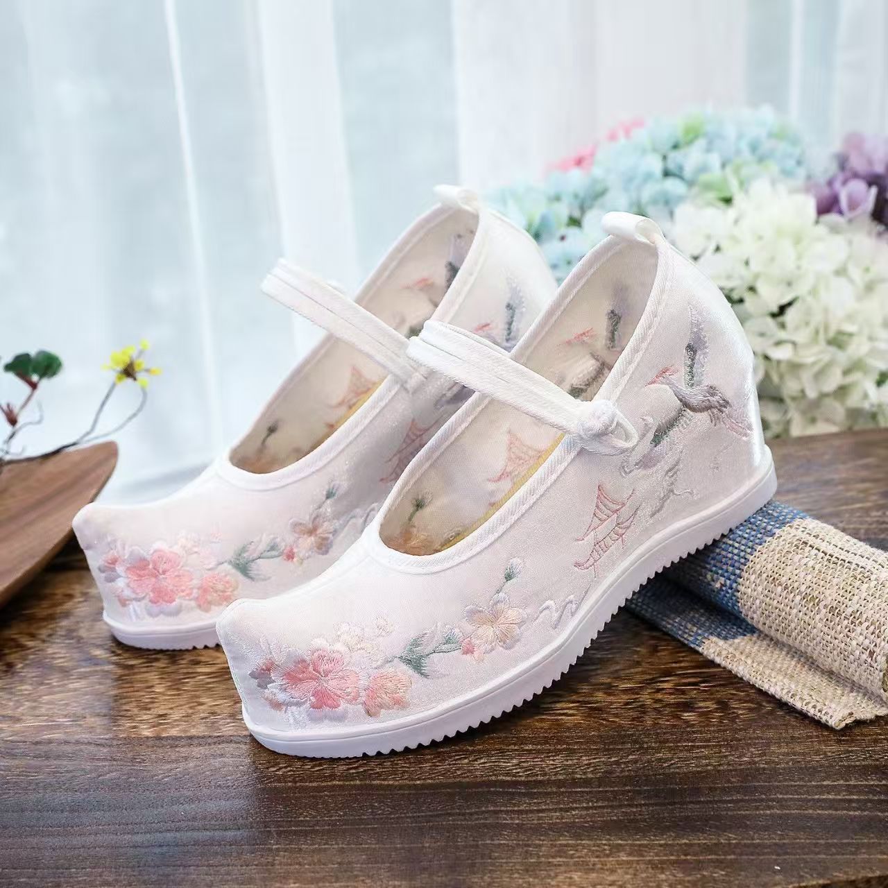 Scarpe da donna ricamate inter - Embroidery Canvas recensione e prezzo