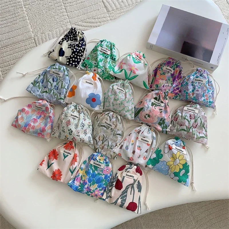 Portamonete con coulisse a for - Embroidery Wallet recensione e prezzo