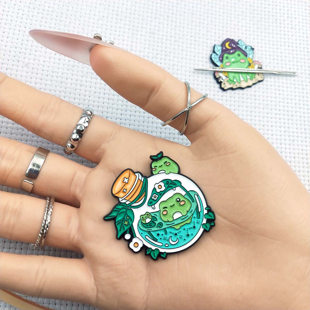 Porta-Aghi Magnetico a Forma d - Needle Minder Magnet recensione e prezzo