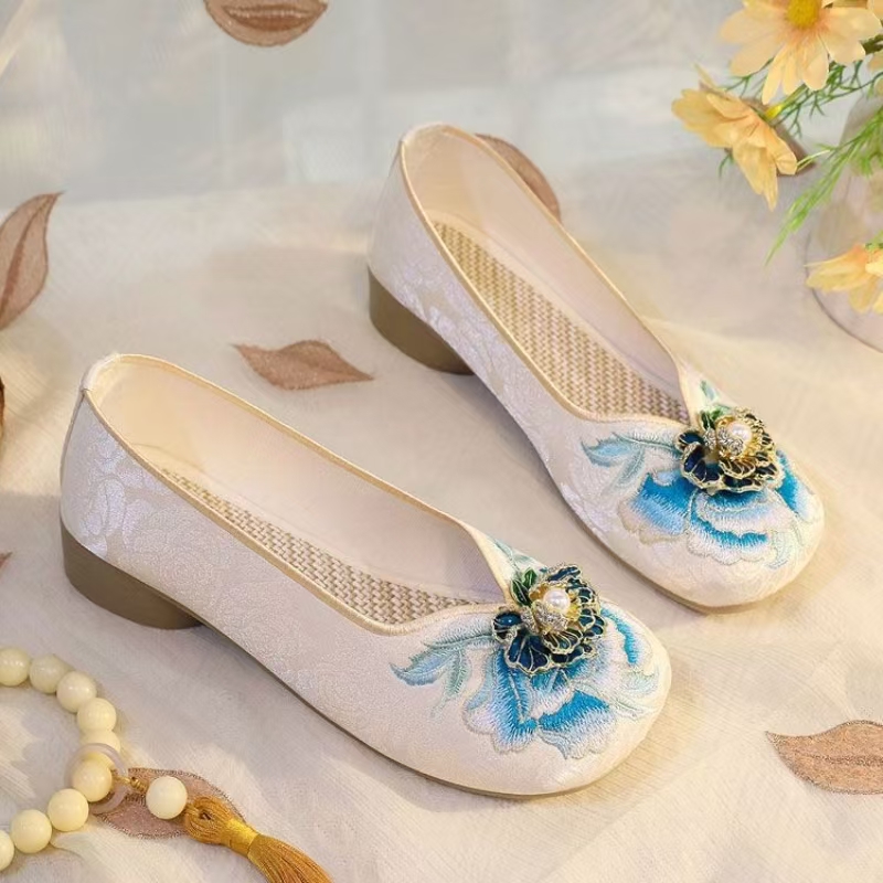 Scarpe da donna con tacco bass - Embroidery Canvas recensione e prezzo